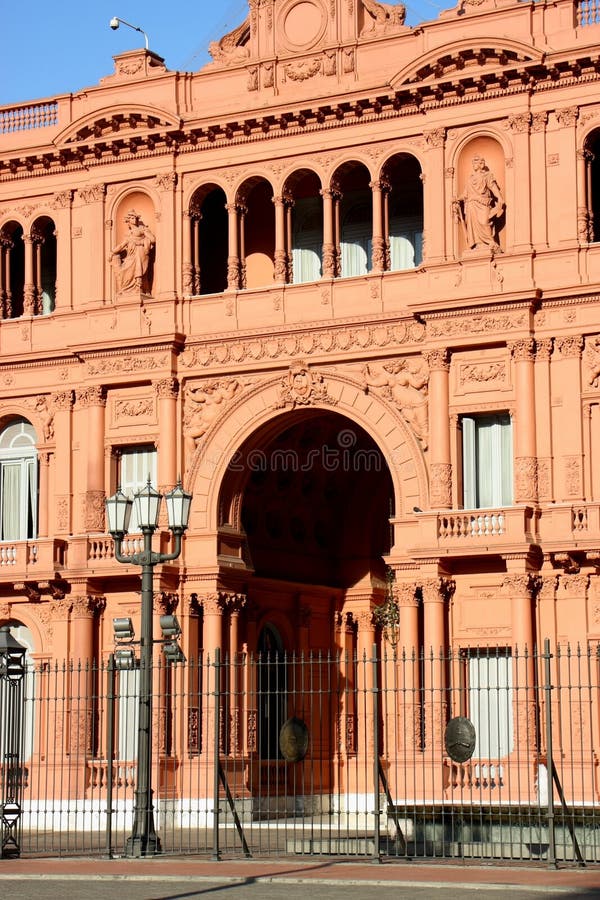 La Vandalización Del Balcón