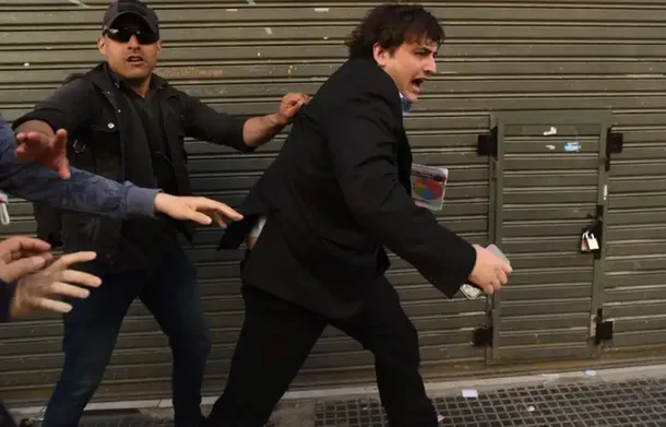 De Kukas Van A Correr, A Libertarios Corriendo; De CCK A Palacio Libertad…